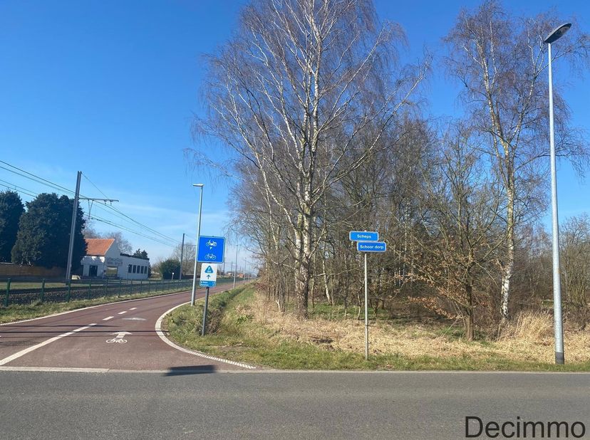 Mooi perceel bouwgrond voor HOB gelegen aan Schoor-Dorp te Balen. <br />
- Perceelsgrootte : ca. 815 m²<br />
- Breedte perceel : ca. 11,05 m<br />
-