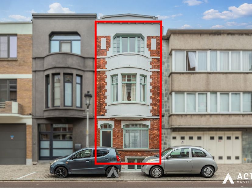 Maison à vendre à Frère-Orbanstraat,
                    8400 Oostende