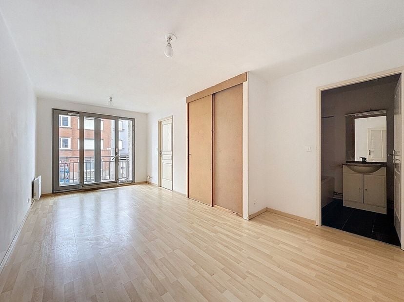 Bray-Dunes: 1-slaapkamer appartement te koop! Dit moderne appartement, op minder dan 150 meter van het strand, biedt een ideale combinatie van comfort