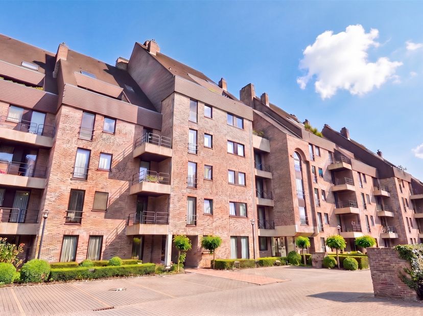 Appartement te huur in Parklaan 48C bus 42,
                    9300 Aalst