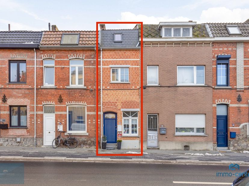 <br />
<br />
Adres: Maastrichterweg 147, Tongeren<br />
<br />
Maak kennis met deze charmante woning in de oudste stad van België, Tongeren.<br />
Ee