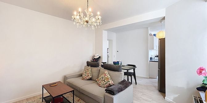 Appartement te koop in Rue Blaes 142/144, 1000 Brussel