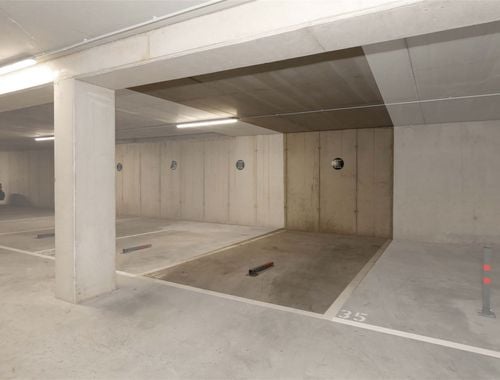                                         Place de stationnement à louer à Hoeselt, € 50
