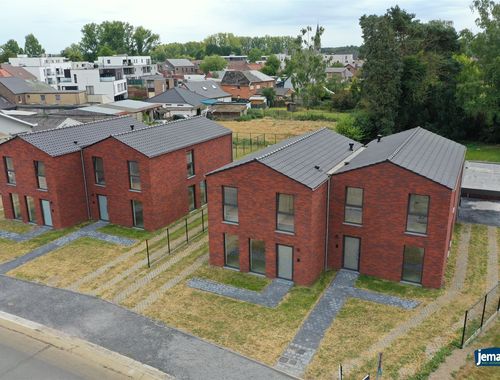                                         Maison à vendre à Opgrimbie, € 420.000
