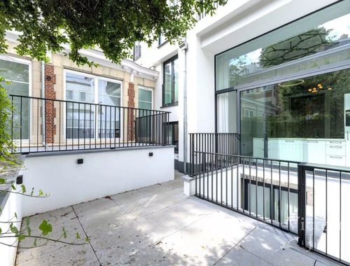                                         Duplex te huur in Brussel, € 2.350
