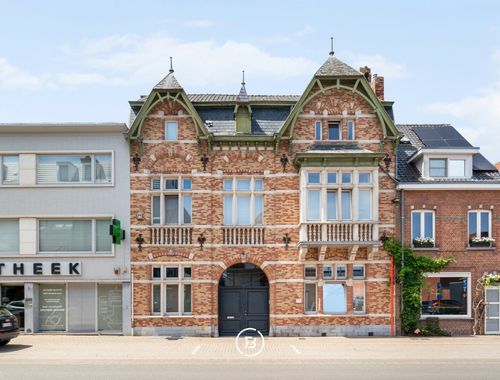                                         Herenwoning te koop in Oostkamp, € 985.000
