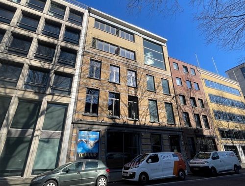                                         Bureaux à louer à Antwerpen, € 2.450
