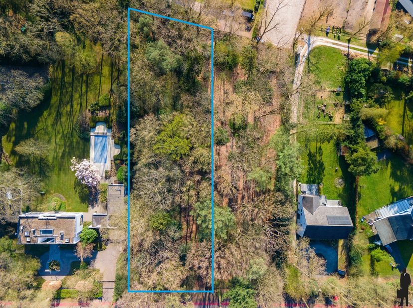Gunstig gelegen bouwperceel van ca. 3.105 m² met zuidoostelijke oriëntatie<br />
 <br />
Prachtig bouwperceel gelegen in een groene en residentiële wo