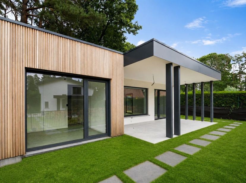 Energiezuinige laagbouw met 2 slpk op 9a52ca, rolstoel vriendelijk!<br />
Ligging: Deze woning is rustig gelegen nabij het centrum van Herentals, te m