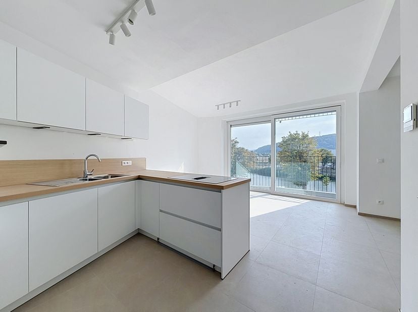 Appartement te koop
                    in 4032 Chenee