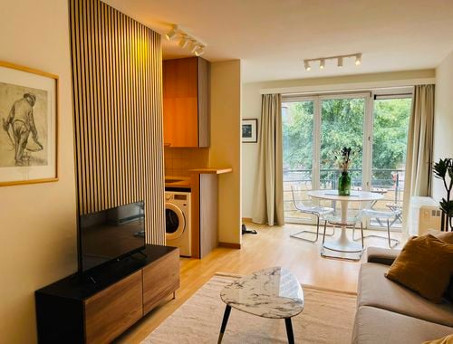                                         Appartement à louer à Bruxelles, € 1.200
