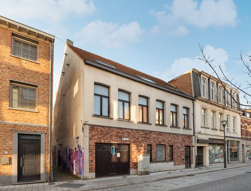                                         Immeuble d'appartements à vendre à Turnhout, € 418.000
