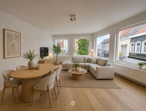                                         Appartement à louer à Renaix, € 775
