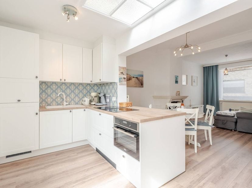 Maison de deux chambres prête à emménager à vendre située à Nieuport, Emiel Coppietersstraat 114. Situé à une courte distance du centre-ville et à que