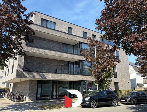                                         Appartement te huur in Sint-Pieters, € 870
