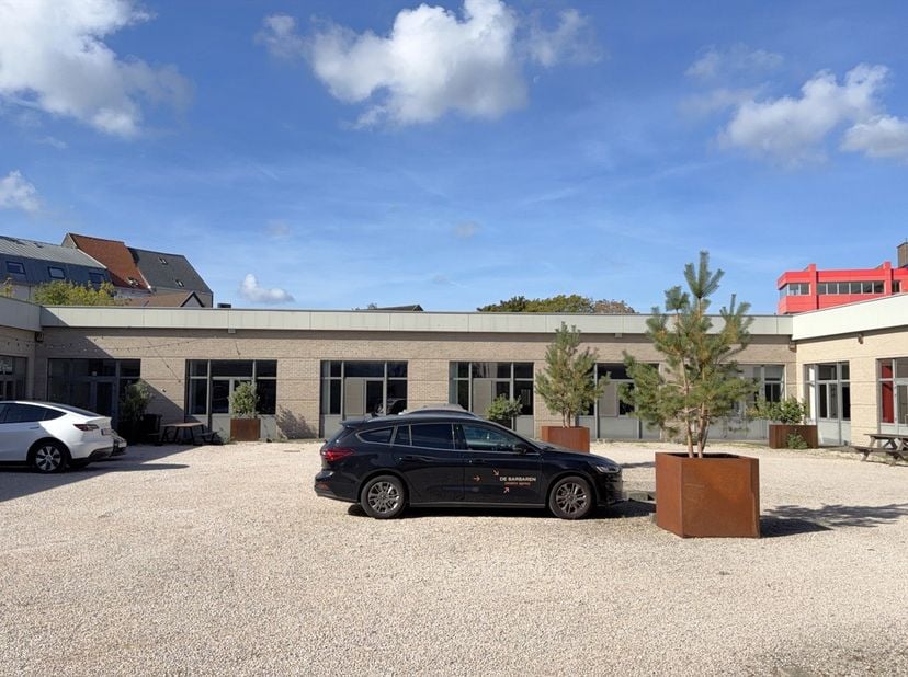 Bedrijfsvastgoed te huur in Begijnhoflaan 464 - C bus U3,
                    9000 Gent