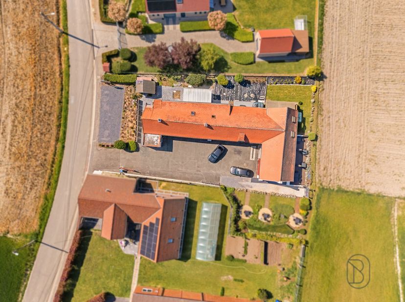 Te koop: charmante fermette met prachtig uitzicht en veel potentieel (momenteel uitgebaat als horecazaak + woonst)<br />
<br />
Op een uitzonderlijk