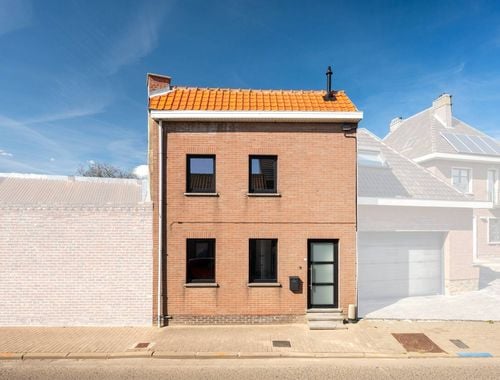                                         Woning te koop in Denderhoutem, € 275.000
