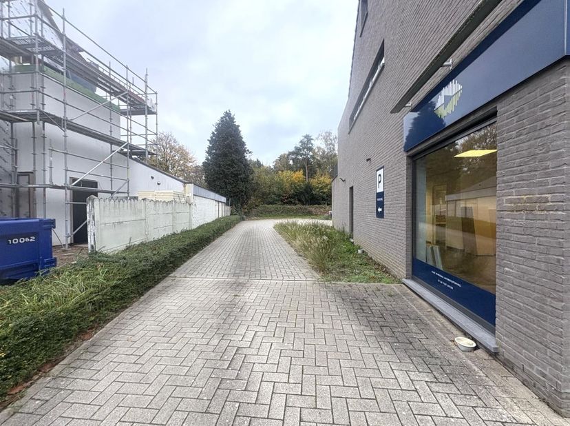 Bien professionnel à louer
                    à 2200 Herentals