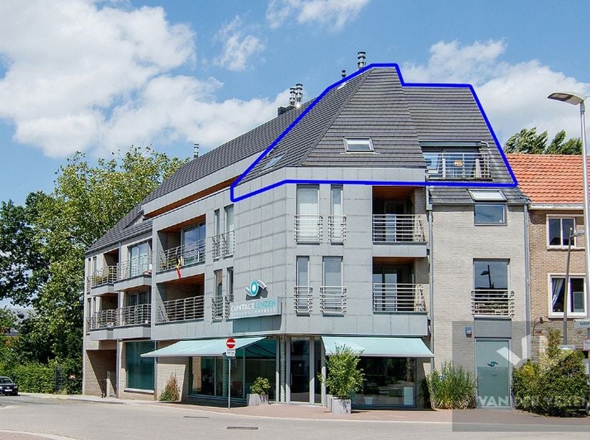 Recent 2-slaapkamerappartement in het centrum van Diepenbeek, met kelderberging en ondergrondse autostaanplaats, zolderruimte en zuid-oostelijk georië