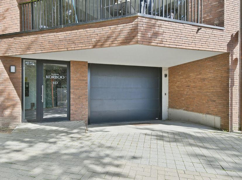 Op zoek naar een veilige en praktische parkeeroplossing in het centrum van Gistel? Deze ondergrondse, afgeschermde parkeerplaatsen bieden comfort en g