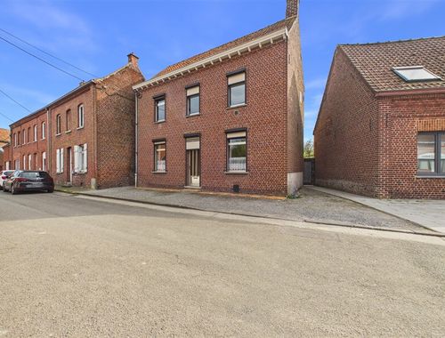                                         Woning te koop in Esplechin, € 210.000
