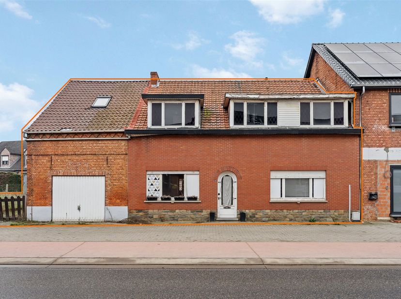 Projectgrond voor 2 woningen in Genenbos.<br />
<br />
Belangrijkste troeven: <br />
- Centrale ligging<br />
- 6% btw mogelijk<br />
<br />
Bek