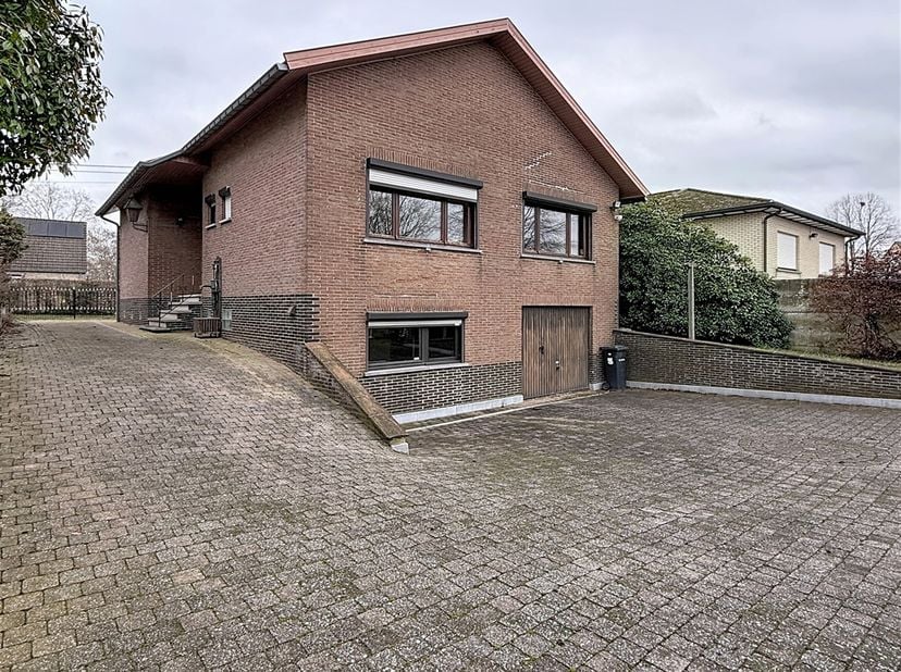 Charmante propriété dans un emplacement de choix à Aarschot<br />
<br />
Cette charmante maison, située dans un endroit privilégié à Aarschot, est en