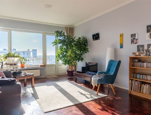                                         Appartement à vendre à Uccle, € 275.000
