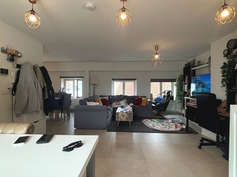 Recent 2-slaapkamerappartement met TERRAS gelegen in het centrum van Brugge met zicht op het Minnewater.<br />
Deze prachtige woongelegenheid is volle