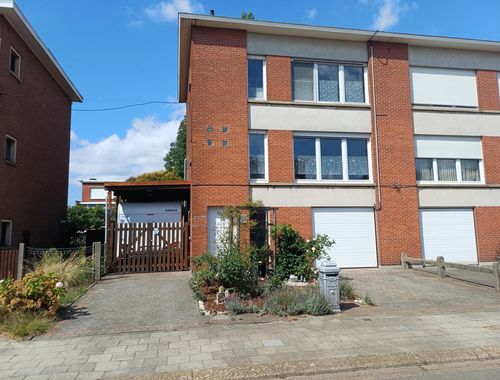                                         Bel-étage te koop in Ekeren, € 450.000
