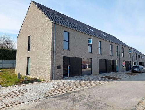                                         Woning te koop in Beveren-Leie, € 383.300

