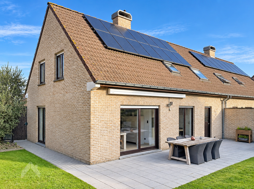 Huis te koop in Kleine Liebaardstraat 81,
                    8791 Beveren