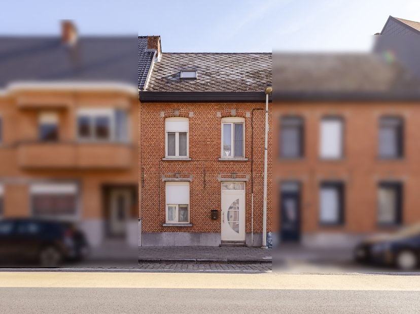 Deze instapklare eengezinswoning is gunstig gelegen op een centrale &amp;amp; rustige locatie in een residentiële omgeving vlakbij het centrum van Konings