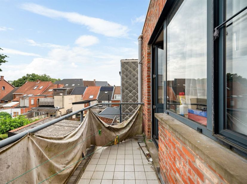 Appartement met 1 slaapkamer en terras in Herentals!<br />
Ligging: Centraal gelegen met alle faciliteiten (winkels, scholen, openbaar vervoer, bossen