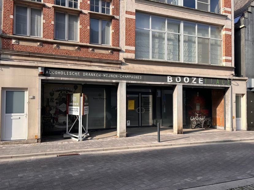 Bien professionnel à vendre
                    à 2500 Lier