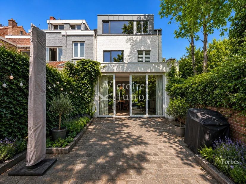 Gepresenteerd door Debora Peruch Tel: 0476/71.28.17 of debora.peruch@victoire.be<br />
Victoire Junot stelt u dit prachtige huis voor met 4 slaapkamer