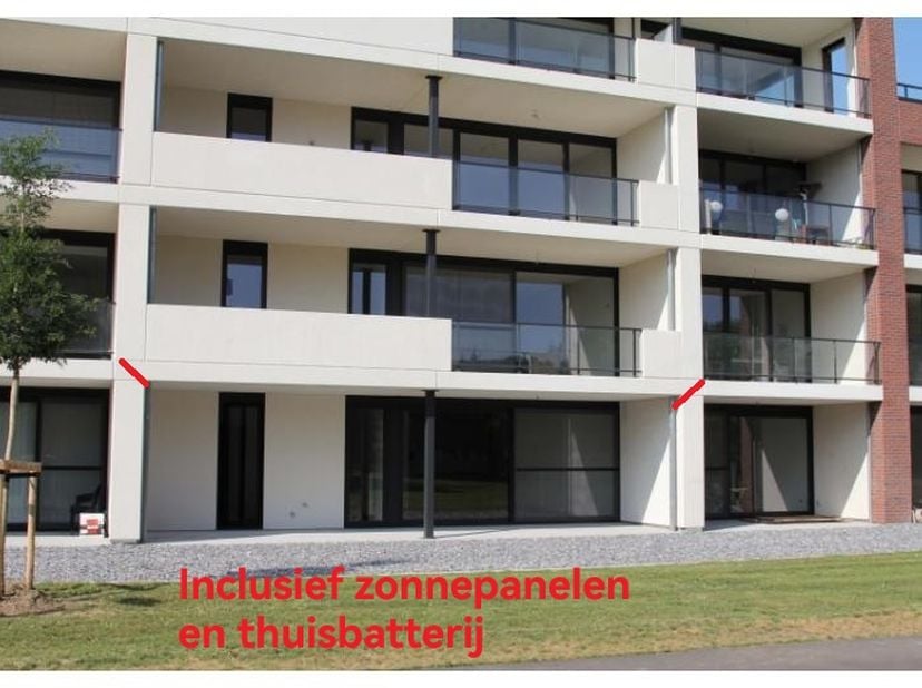 Het adres:  ROODE ROOSSTRAAT 15C/0.02<br />
<br />
Een recent gelijkvloers appartement met, 2-slaapkamer-appartement met terras, ondergrondse autostan