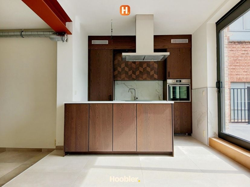 Bekijk deze woning op Hoobler: https://hoobler.be/showroom/398e8159-3474-4647-b150-2feb11c4552f<br />
<br />
Zin in een bezichtiging, documenten nodig