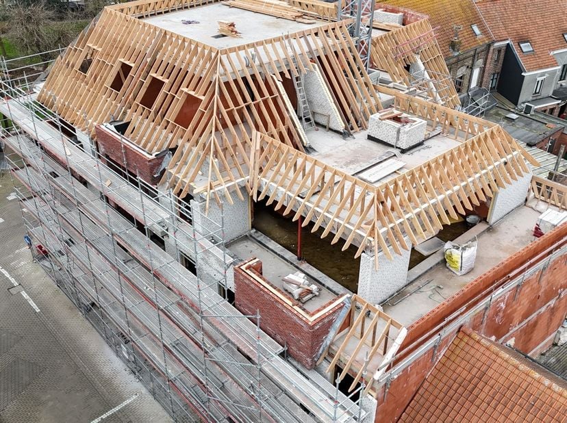 Energiezuinig nieuwbouwappartement in het hart van Oudenburg, op wandelafstand van diverse voorzieningen. Voorzien van domotica, hoogwaardige material