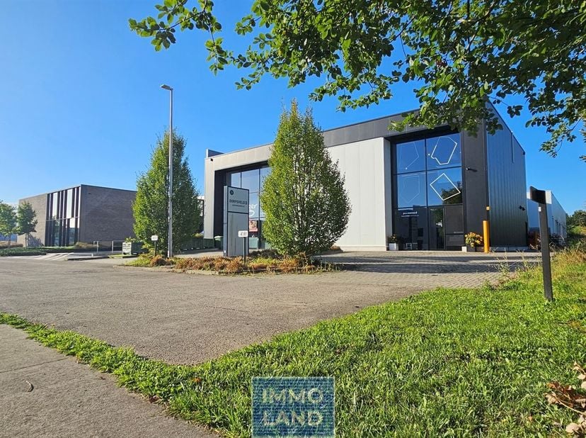 Bien professionnel à vendre à Groeningenweg,
                    3590 Diepenbeek