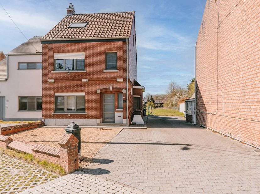 Voor meer info of om een bezoek in te plannen, neem contact op via 016199345 of via pieter.maes@homixx.be. <br />
Bent u op zoek naar een karaktervoll