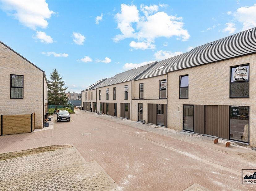 Maison à vendre
                    à 9120 Melsele