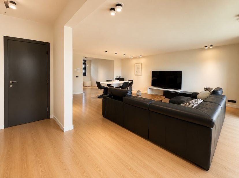 Wie droomt van een appartement waar ruimte, comfort en kwaliteit perfect samenkomen, zal zich hier onmiddellijk thuis voelen.<br />
Welkom in dit uitz