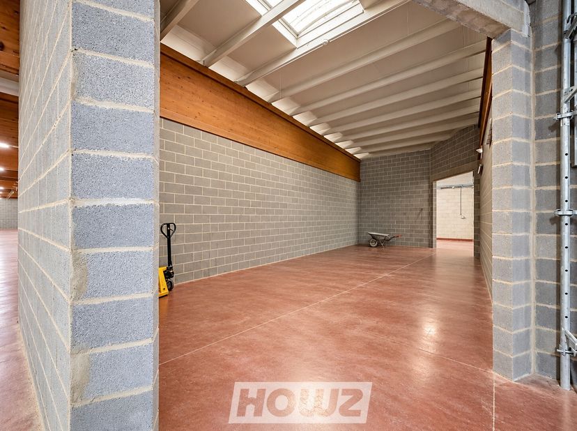 Bedrijfsvastgoed te huur in ,
                    7712 Herzeeuw