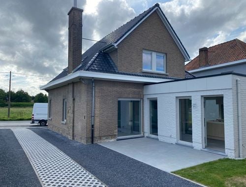                                         Maison à louer à Anzegem, € 1.000
