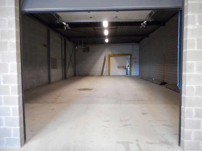 Bedrijfsvastgoed te huur in Europark 2073 - Unit bus 28,
                    3530 Houthalen