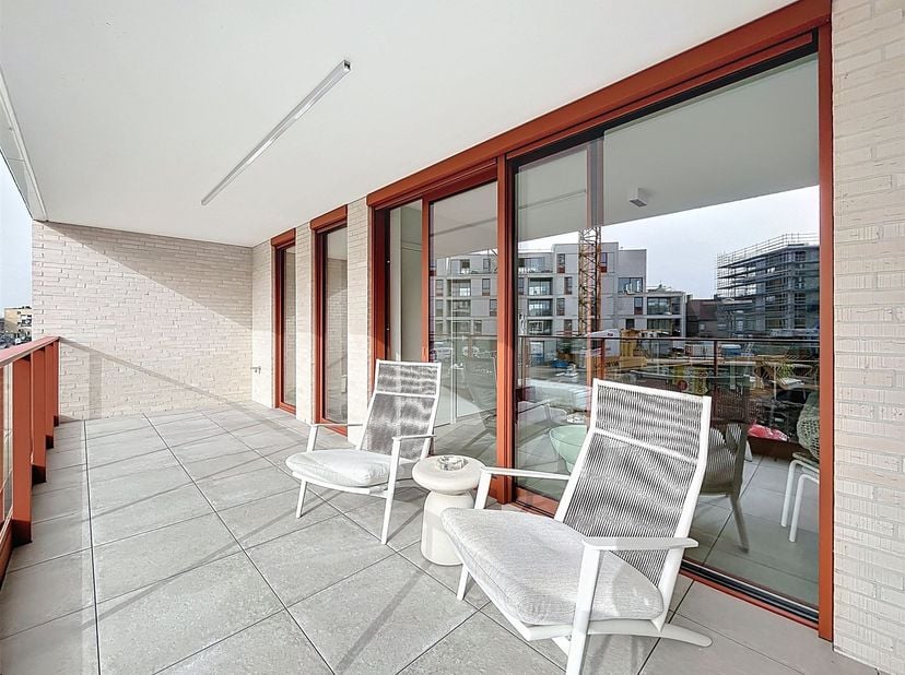 Recent en energiezuinig appartement met moderne afwerking<br />
<br />
Dit appartement is gelegen op de eerste verdieping van een recent gebouwd geb