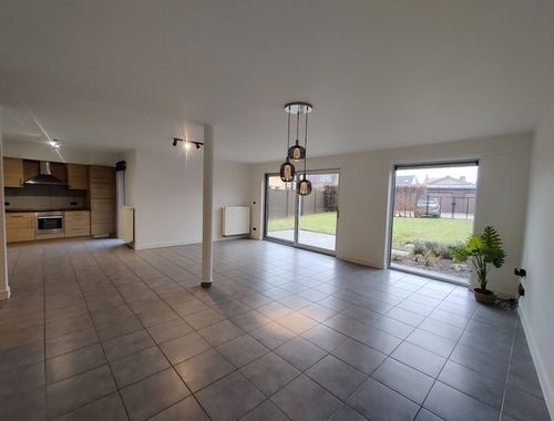                                         Appartement te huur in Schellebelle, € 925
