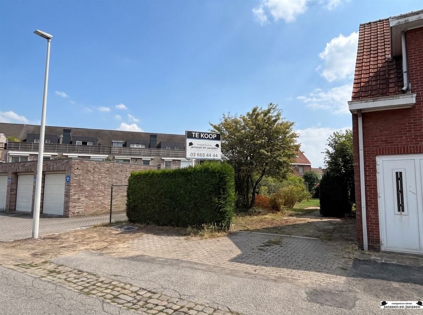 Grond te koop in ,
                    2920 Kalmthout